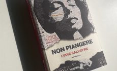 Non arrenderti alla follia della guerra! Non farti ingannare dalle propagande di entrambe le parti! Ma soprattutto non pensare che “Non Piangere” sia solo un romanzo! Il dualismo furioso di Lydie Salvayre